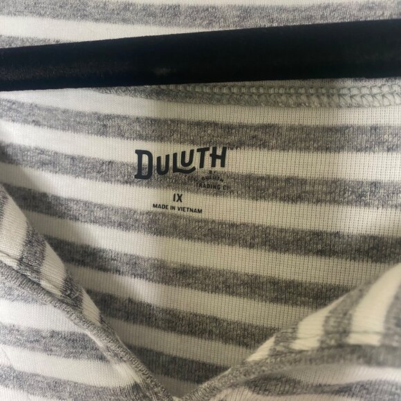 Duluth Tunic Top Womens IX Striped Gray White Cotton Comfy - Picture 2 of 12